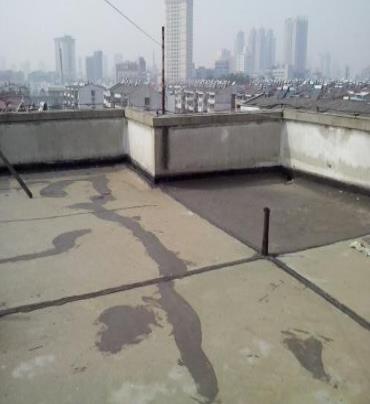 洪江漏水维修 楼顶漏水是什么原因，楼顶漏水维修方法是什么?